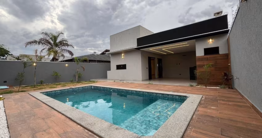 Linda Casa Térrea de Alto Padrão no Rita Vieira