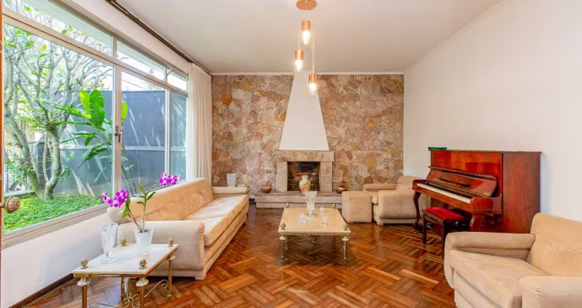 Casa tipo para venda com 3 quartos, sendo 1 suíte, 142m²