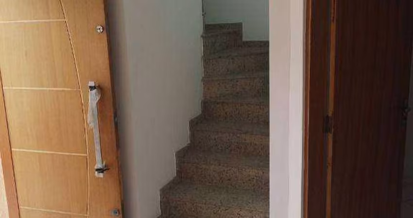 Sobrado em Condominio fechado com 2 Suites