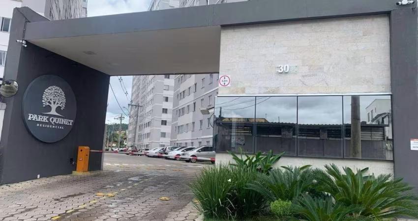 Apartamento com 2 quartos, 59 m² - venda por R$ 230.000 ou aluguel por R$ 950/mês  - Condomínio Park Quinet - Santa Terezinha - Juiz de Fora/MG