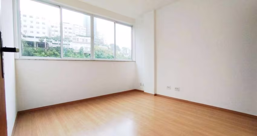Apartamento com 3 quartos, sendo 1 suíte para alugar, 102 m² por R$ 3.101/mês - Alto dos Passos - Juiz de Fora/MG