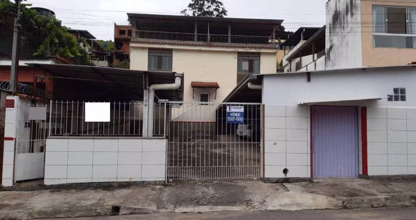 Cobertura com 2 quartos, terraço,  2 vagas, à venda, 78 m² por R$ 250.000 - Bandeirantes - Juiz de Fora/MG