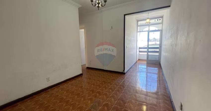 Apartamento Quarto e Sala com Varanda no Centro
