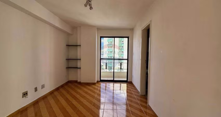 Apartamento quarto e sala no centro com varanda