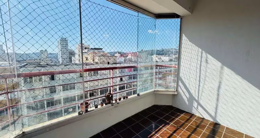 Quarto e sala com garagem no centro de juiz de fora