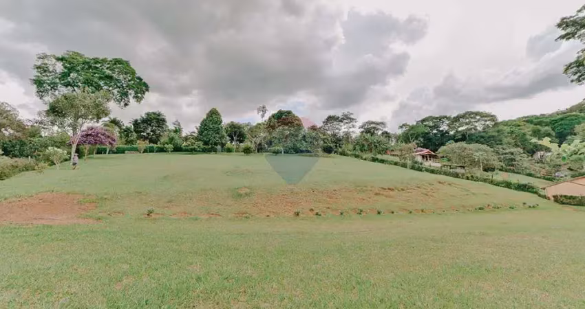 Oportunidade de investimento em meio a natureza com fácil acesso