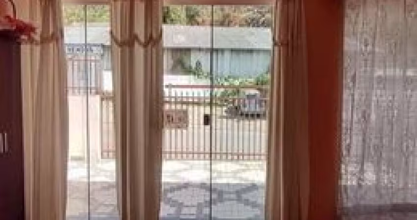 Casa com ponto comercial