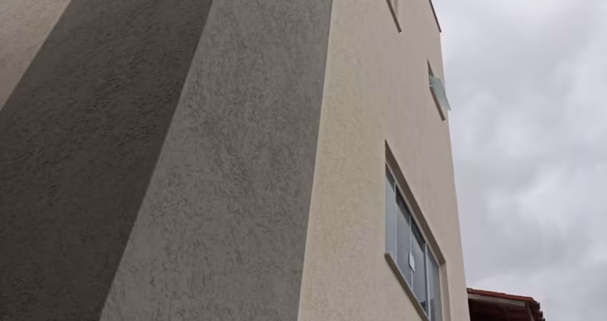 Casa nova e com muito espaço