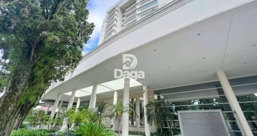 3 Dormitórios, sendo 1 suite na Trindade