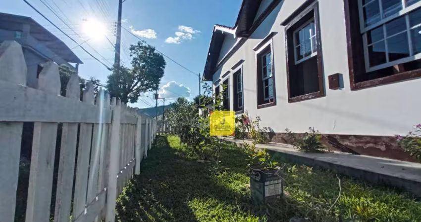 Casa com 4 dormitórios à venda, 215 m² por R$ 580.000,00 - Centro - Piau/MG