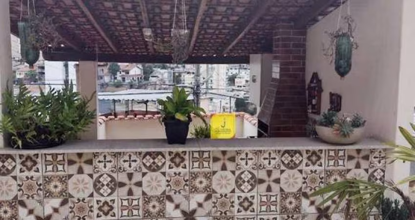 Casa com 3 dormitórios à venda, 250 m² por R$ 520.000,00 - Centenário - Juiz de Fora/MG