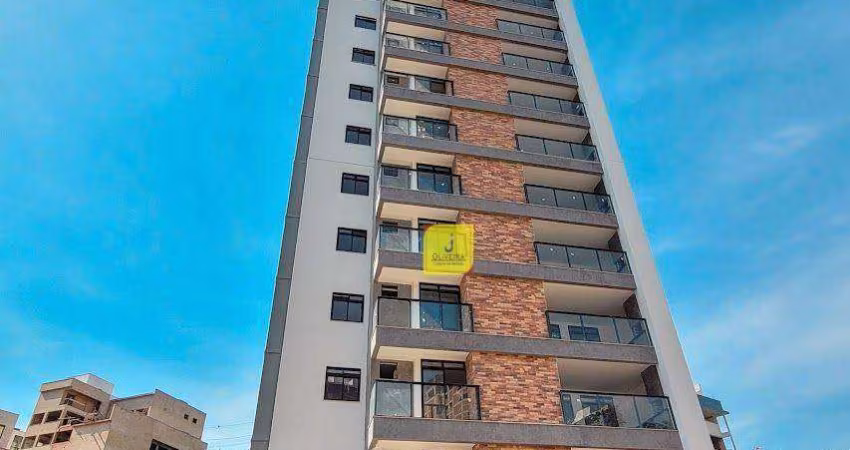 Apto com 3 suítes, varanda gourmet e 2 vagas no Estrela Sul