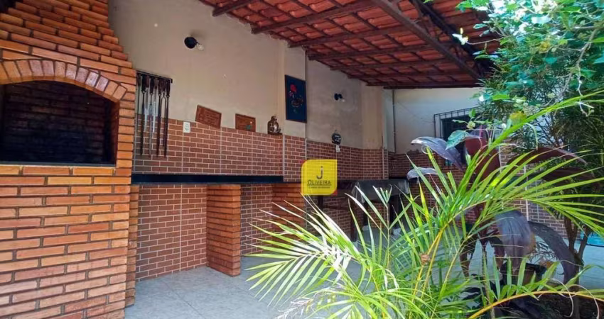 Casa com 3 dormitórios à venda, 220 m² por R$ 450.000,00 - Grajaú - Juiz de Fora/MG