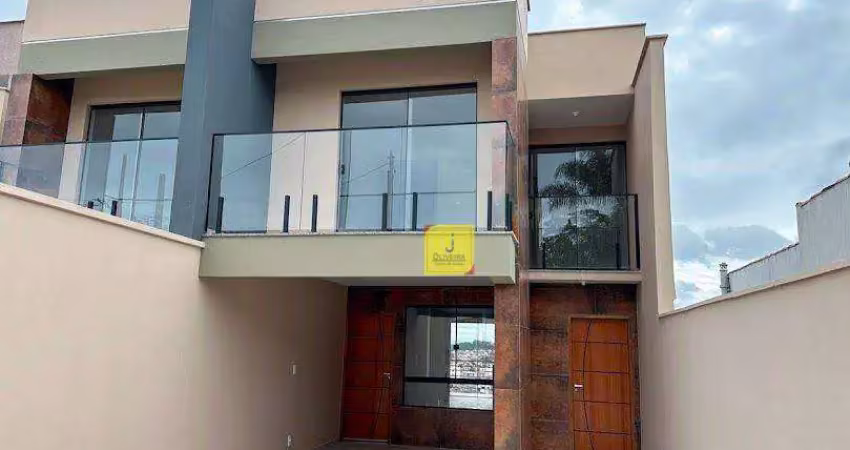 Casa com 3 quartos (suíte), 2 vagas e quintal no são pedro