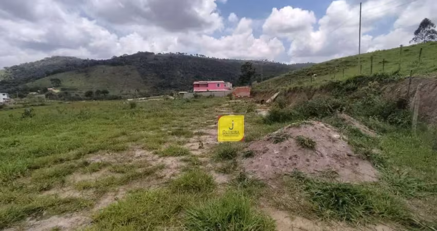 Granja toda plana, com 1.000 m², nos cordeiros (estrada da lagoa), à 5 minutos de carro do expominas (km 790 da br-040).