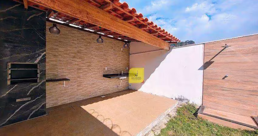 Casa com 3 quartos (suíte), espaço gourmet, 2 vagas e quintal no santa isabel