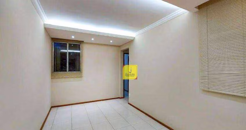 Apto com 2 quartos e garagem no Francisco Bernardino