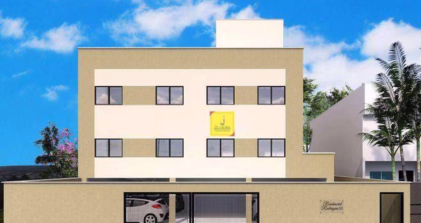 Apto Garden com 2 quartos, ampla área externa e garagem no Nova Era