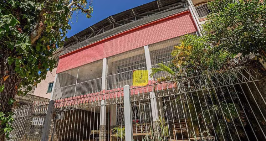 Ampla casa com potencial comercial no Nova Era