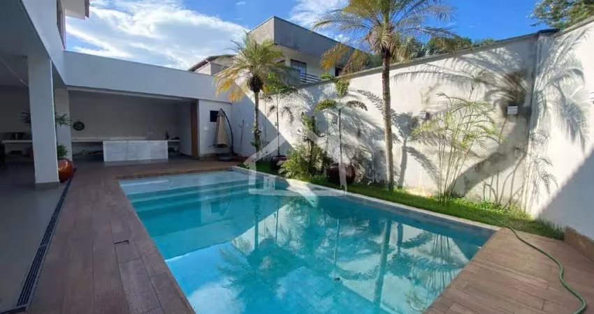 CASA ALTO PADRÃO COM ÁREA GOURMET,PISCINA E VISTA DEFINITIVA...