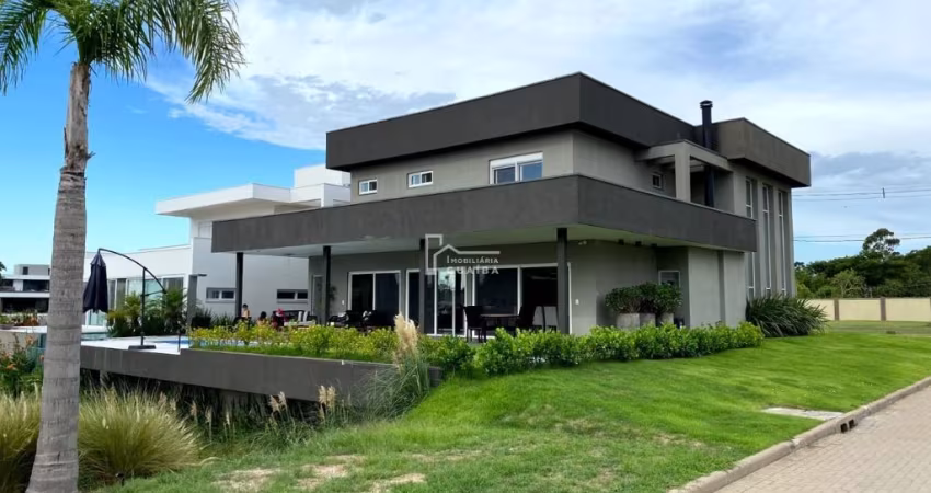 CASA LUXUOSA A VENDA  EM CONDOMINIO SANS SOUCI