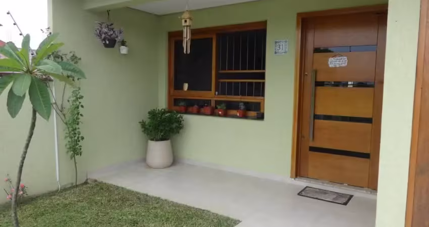 Casa com 4 quartos à venda na Avenida Vinte de Setembro, 126, Centro, Guaíba