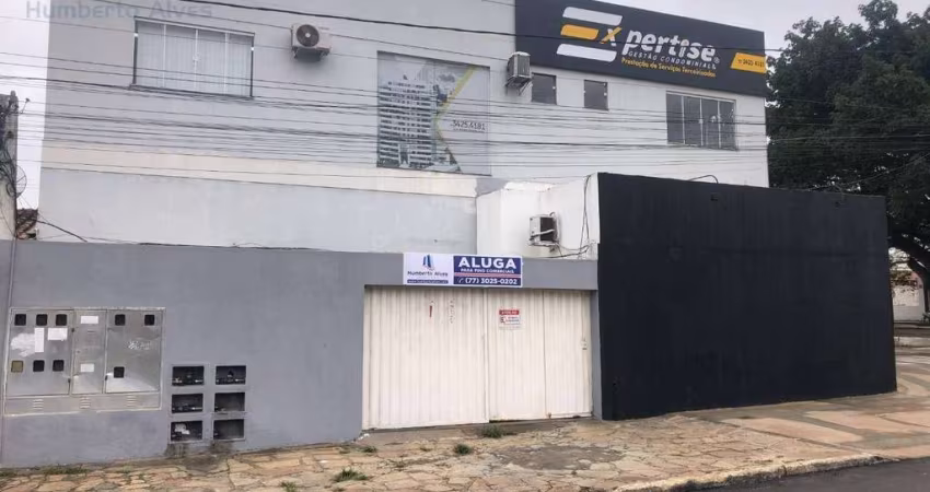 Casa com 2 dormitórios para alugar, 95 m² por R$ 5.057/mês - Candeias - Vitória da Conquista/BA