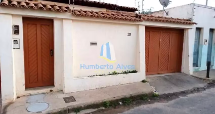 Casa com 3 quartos à venda na Travessa Padre Anchieta, 18, Alto Maron, Vitória da Conquista