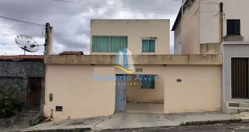 Casa com 3 quartos à venda na Rua Caxias, 9, Cruzeiro, Vitória da Conquista