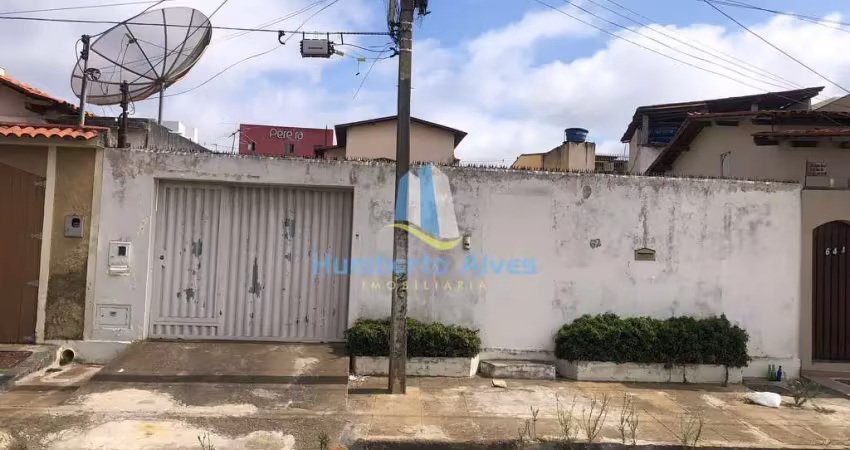 Casa com 2 quartos à venda na Rua Montese, 62, Alto Maron, Vitória da Conquista