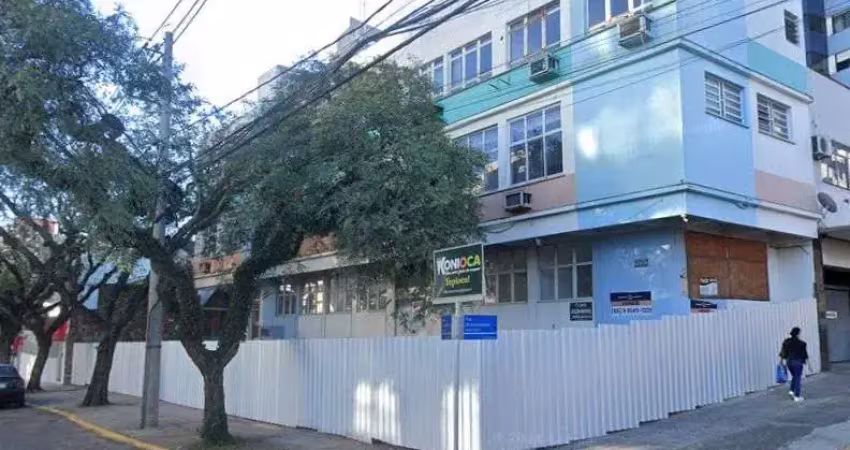 Prédio comercial com elevador e habite-se - 30 salas, 3 atendimentos, 3 esperas,