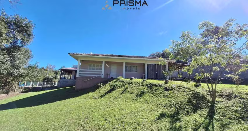 Casa em itaara 2 dormitórios, suíte, lareira, espaço gourmet, churrasqueira