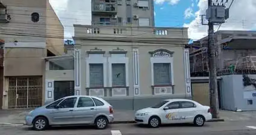 Casa comercial com 3 ambientes e 2 banheiros centro de santa maria - rs