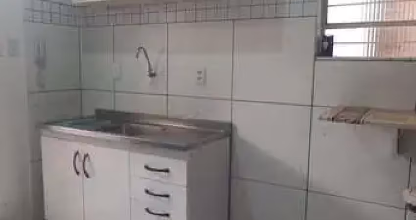Kitnet mobiliado, próx. a parada para ufsm, centro de santa maria/rs