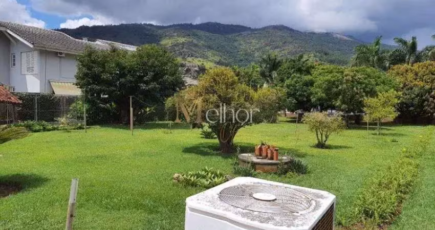 Condomínio flamboyant - casa de alto padrão à venda no condomínio flamboyant em atibaia com 5 suítes e piscina