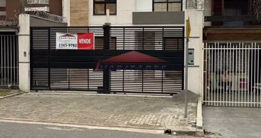 Sobrado à venda em Curitiba-PR, Jardim das Américas