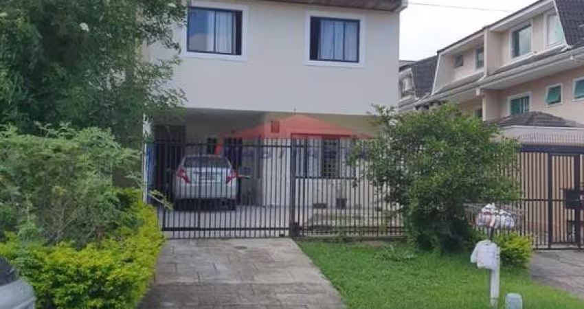 Sobrado à venda em Curitiba-PR, Jardim das Américas: 3 quartos, 1 suíte, 2 salas, 4 vagas, 164m² de área. Imperdível!