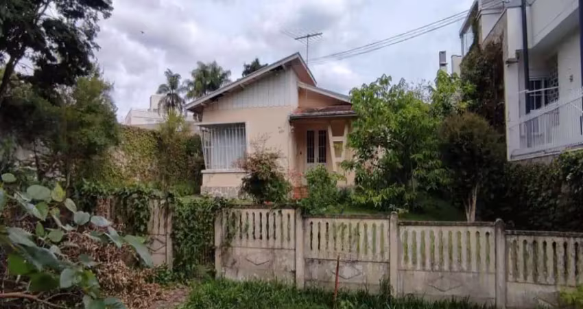 Excelente terreno à venda em ótimo localização no bairro Hugo Lange-Curitiba-PR