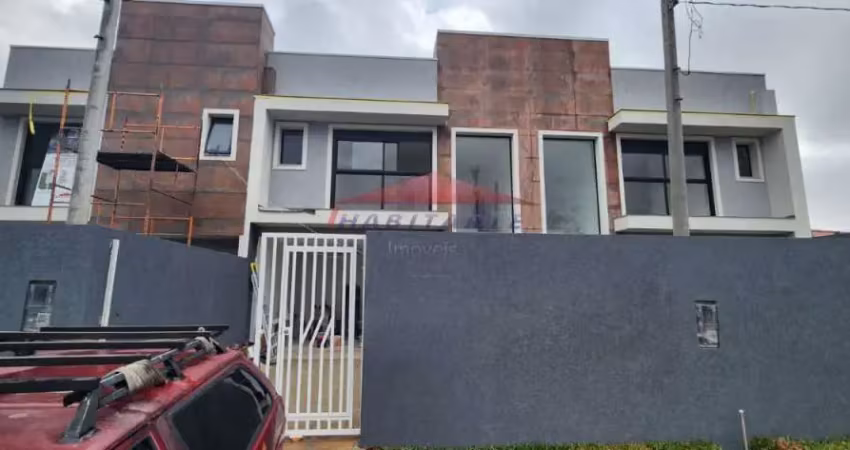 Sobrado à venda em Curitiba-PR, bairro Cajuru: 3 quartos, 1 suíte, 3 banheiros, 2 vagas, 110m². Aproveite!