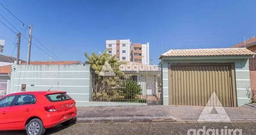 Casa na vila estrela, contendo 4 quartos, sendo 1 suíte