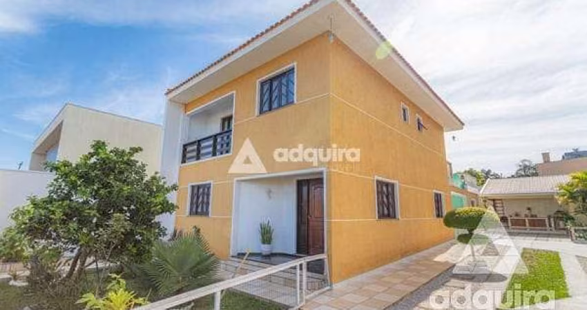 Casa à venda 3 Quartos, 1 Suite, 2 Vagas, 481.27M², Uvaranas, Ponta Grossa - PR