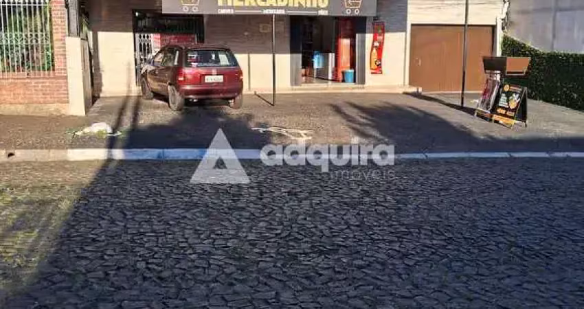 Sobrado à venda em uvaranas,  contendo comercial no térreo e residencial na parte superior, ponta g