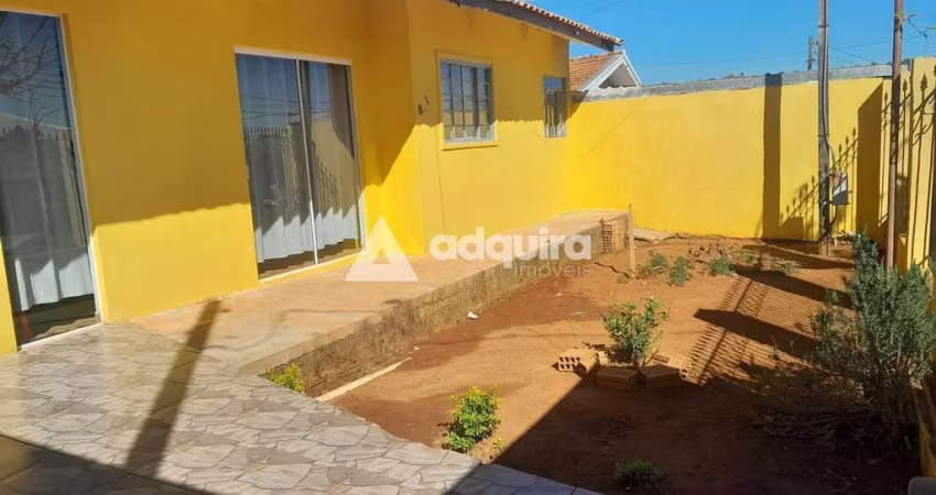 Casa à Venda no NÚCLEO SANTA PAULA. Com 2 quartos (sendo um deles uma suíte), 2 banheiros, 2 vagas