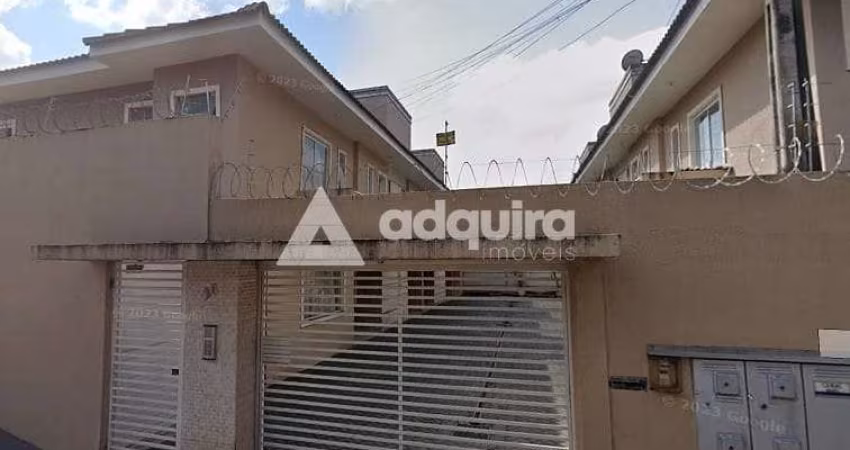 Sobrado à venda contendo 2 quartos, 1 banheiro, 1 lavabo, Contorno, Ponta Grossa, PR