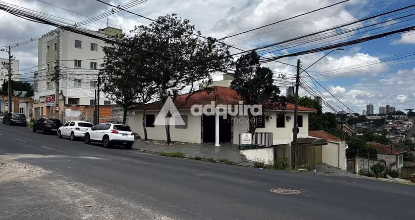 Casa Comercial à Venda, com  340m² de área útil. Próximo a Prefeitura Municipal de Ponta Grossa - R