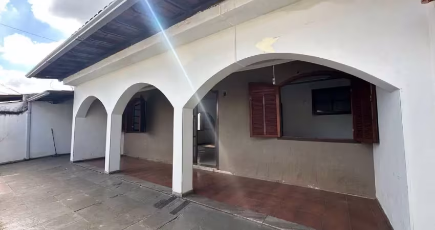 Uma Excelente casa, para locação no Bairro Bela Vista em Ipatinga