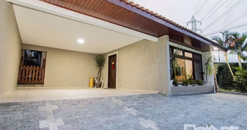 Casa com 3 dormitórios à venda, 310 m² por R$ 850.000,00 - São Braz - Curitiba/PR