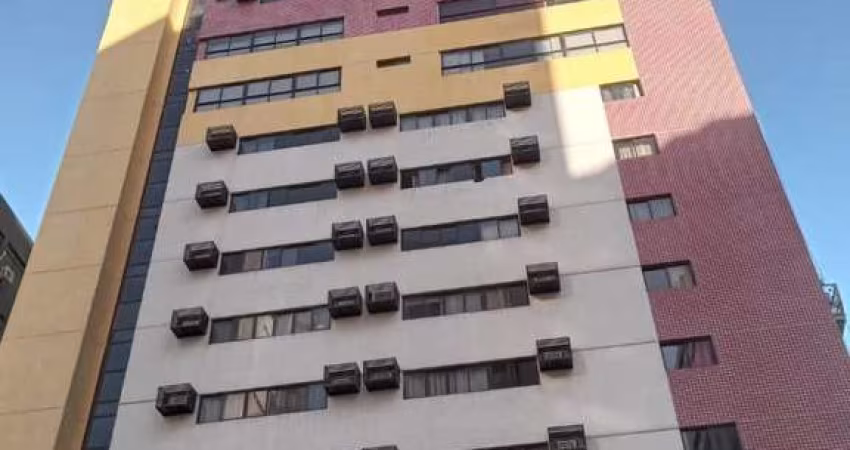 Ed. Boa Viagem Flat - Poucos metros da praia
