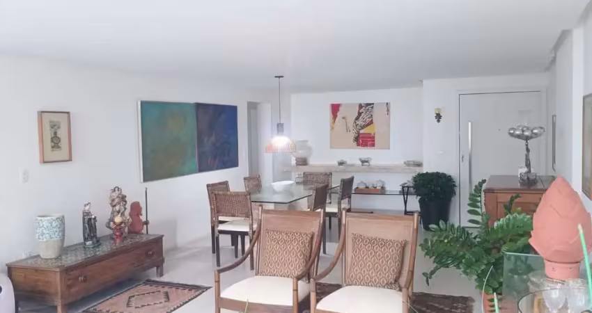 Apartamento à venda com 04 quartos, 02 vagas, na Rua dos Navegantes, Boa Viagem, Recife-PE.praia.a