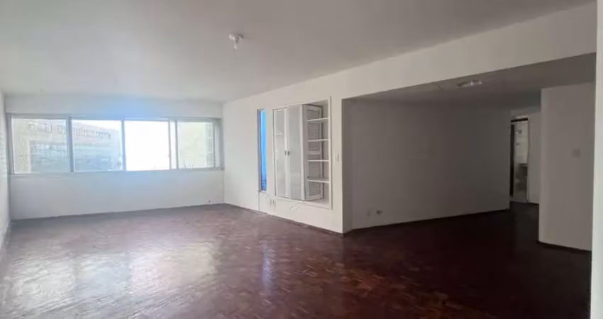 Apartamento à venda com 03 quartos, 168 m²,  a poucos metros da praia de Boa Viagem.